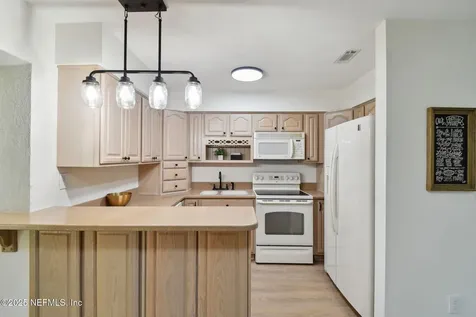 4423 Clinton Avenue Jacksonville FL 32207
