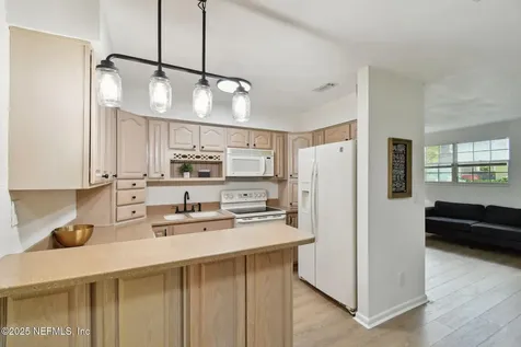 4423 Clinton Avenue Jacksonville FL 32207