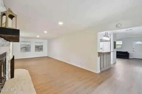 4423 Clinton Avenue Jacksonville FL 32207