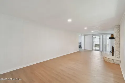 4423 Clinton Avenue Jacksonville FL 32207