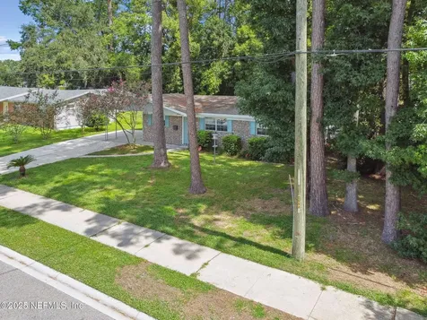 4423 Clinton Avenue Jacksonville FL 32207
