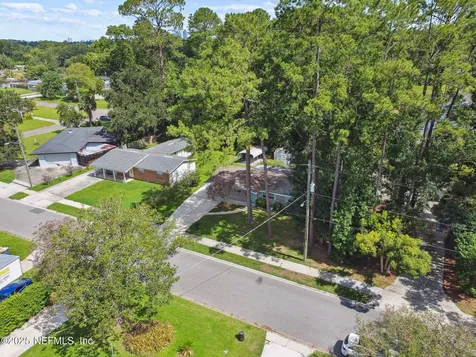 4423 Clinton Avenue Jacksonville FL 32207