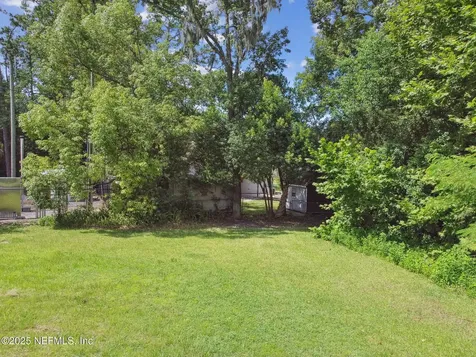 4423 Clinton Avenue Jacksonville FL 32207