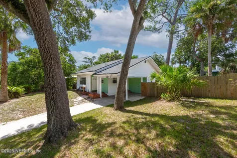 378 Plaza Atlantic Beach FL 32233