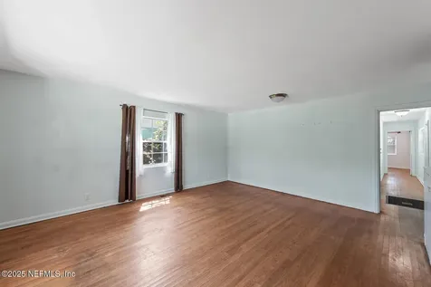 378 Plaza Atlantic Beach FL 32233
