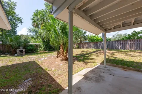 378 Plaza Atlantic Beach FL 32233