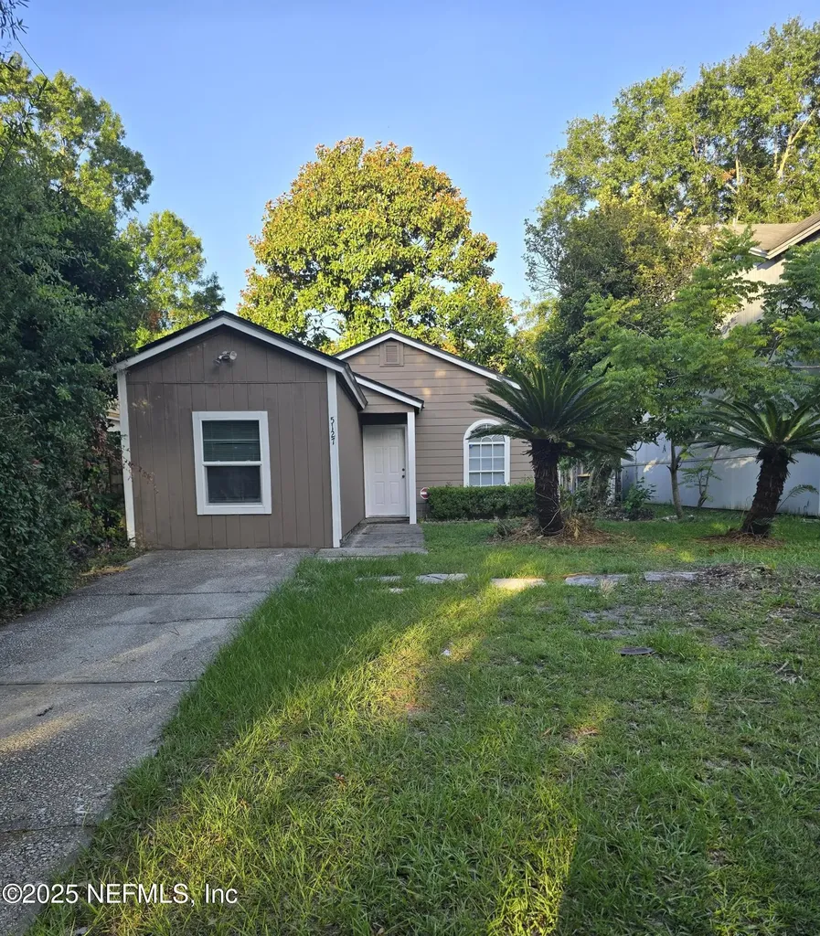 5127 Somerton Court Jacksonville FL 32210