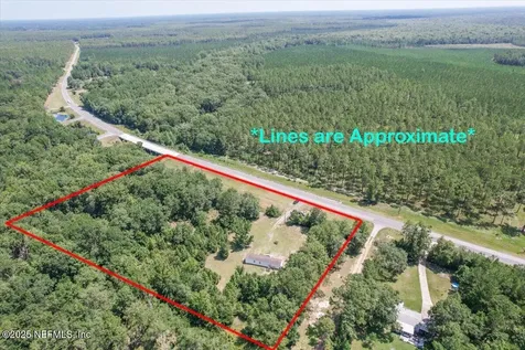 6930 County Road 121 Bryceville FL 32009