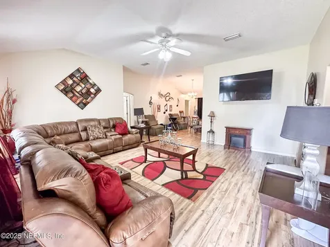 242 Mango Drive Palatka FL 32177