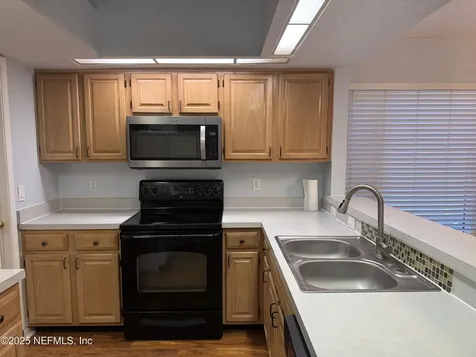 7701 Leesburg Drive S Jacksonville FL 32277