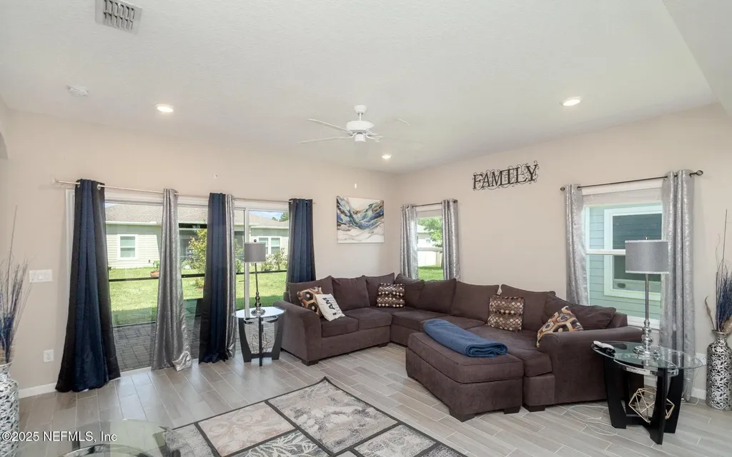 7098 Longleaf Branch Drive Jacksonville FL 32222