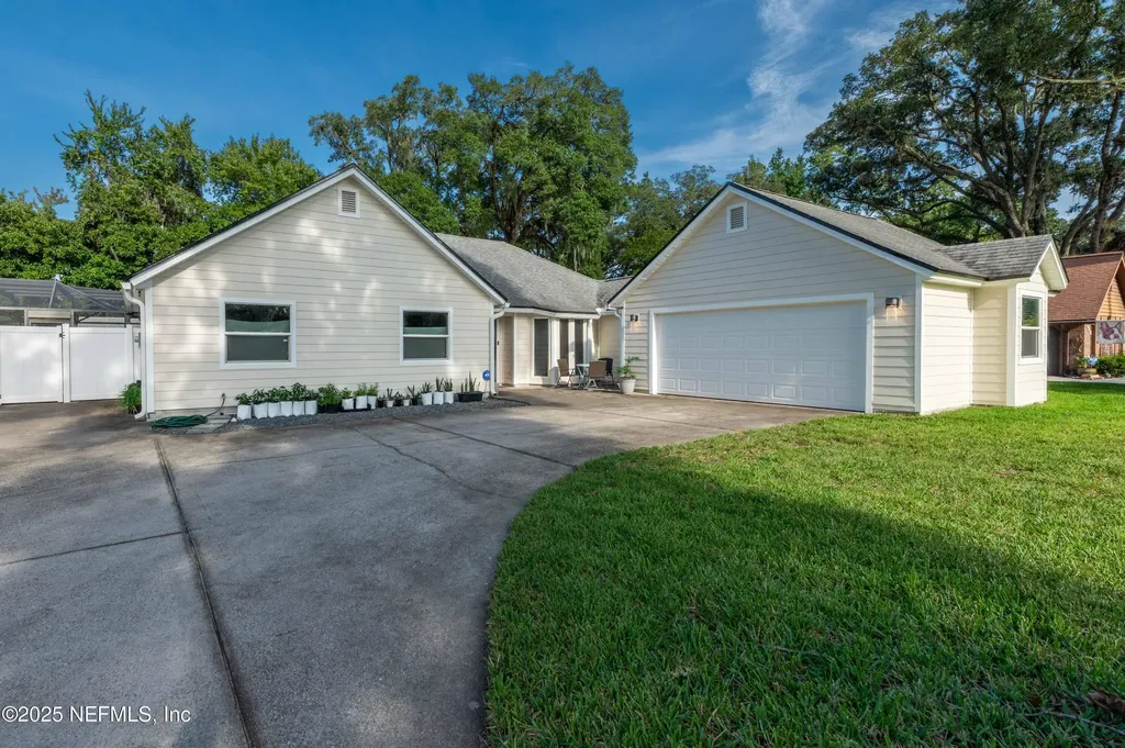11515 Sedgemoore Drive E Jacksonville FL 32223