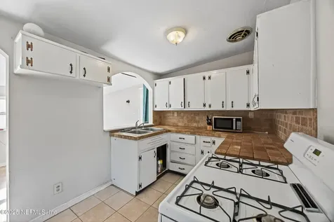 3017 Lorman Drive Jacksonville FL 32223