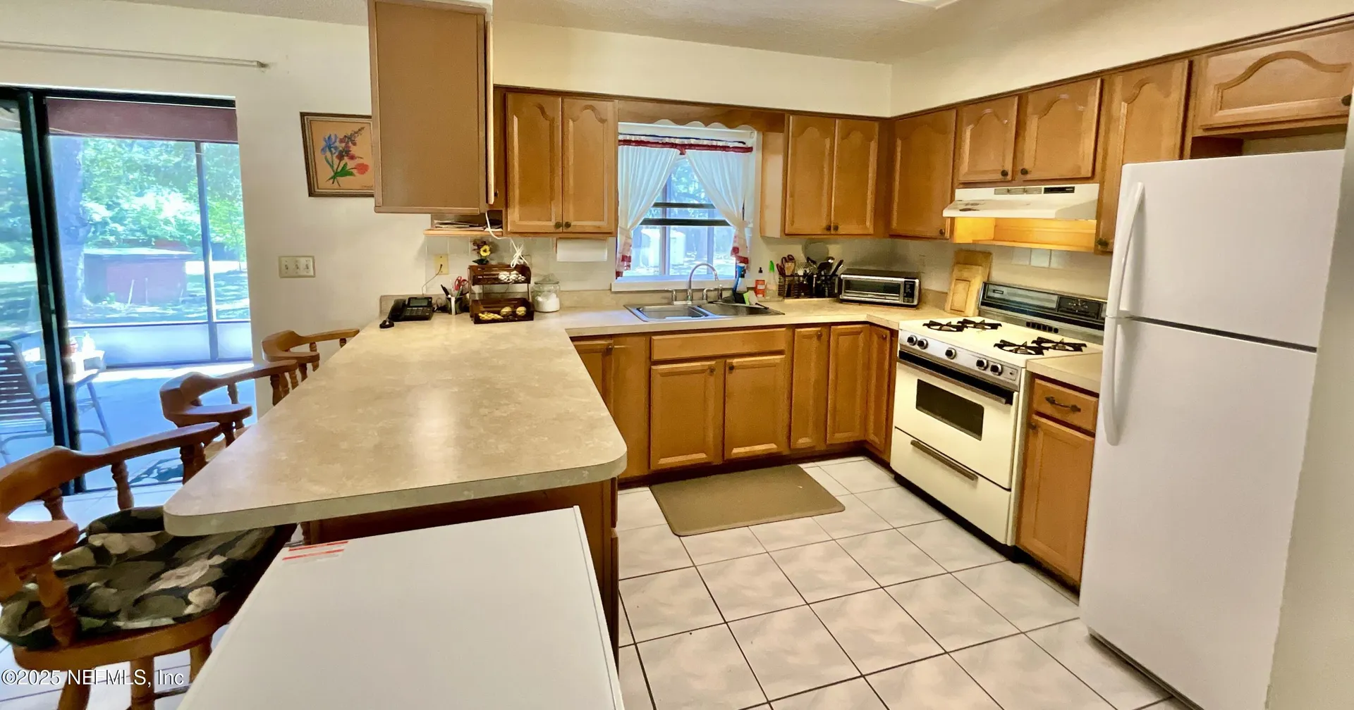 137 Oak Circle Interlachen FL 32148