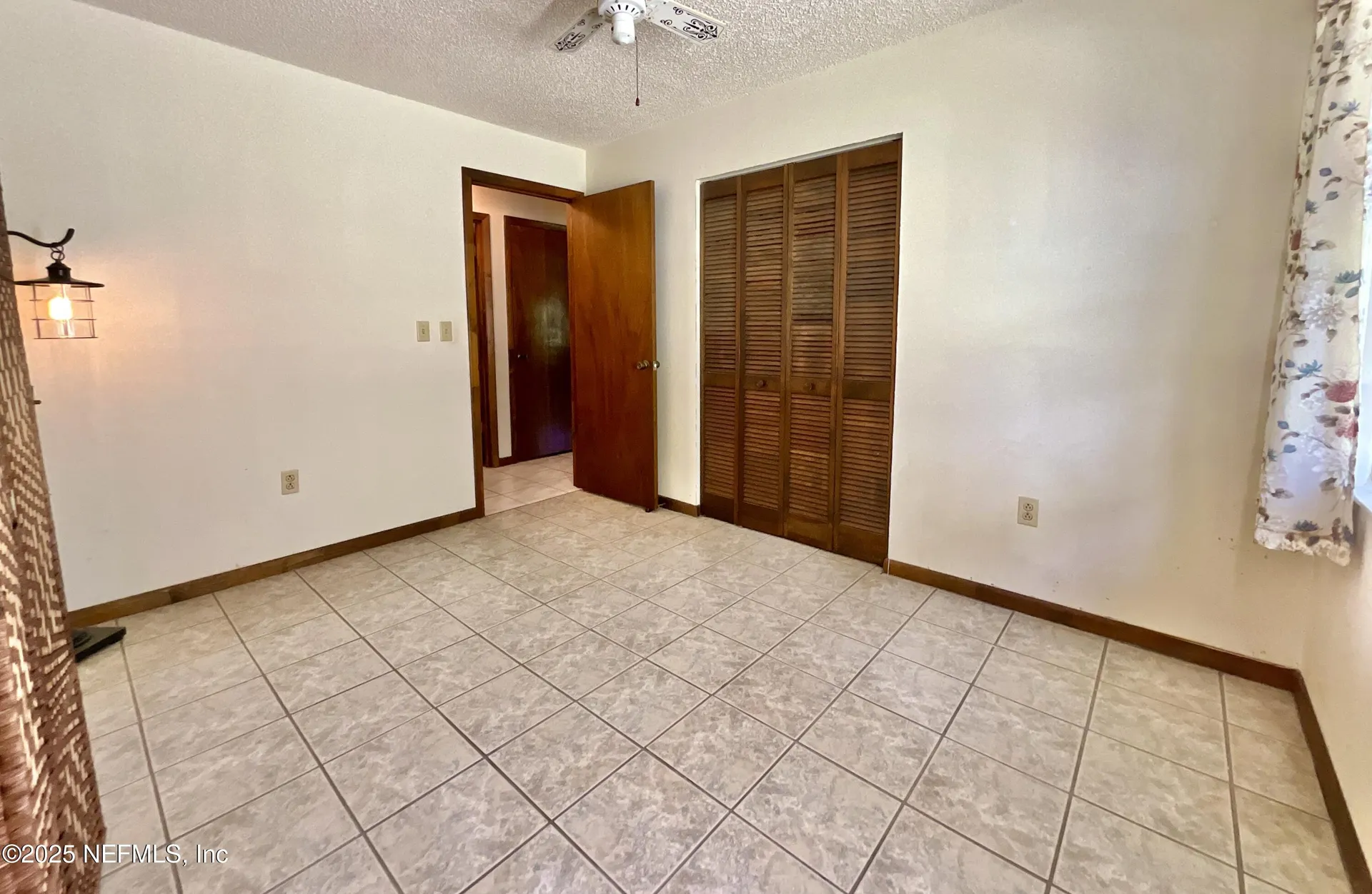 137 Oak Circle Interlachen FL 32148
