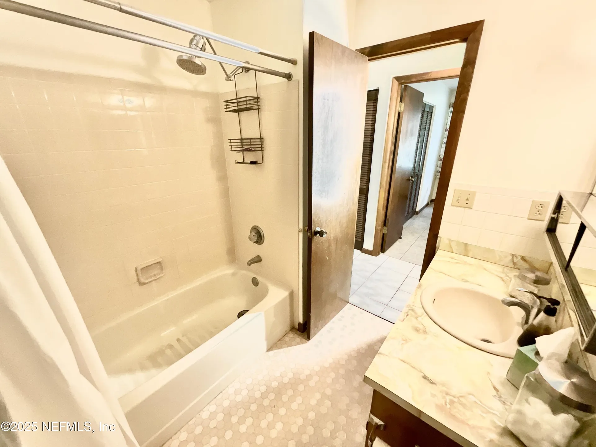 137 Oak Circle Interlachen FL 32148