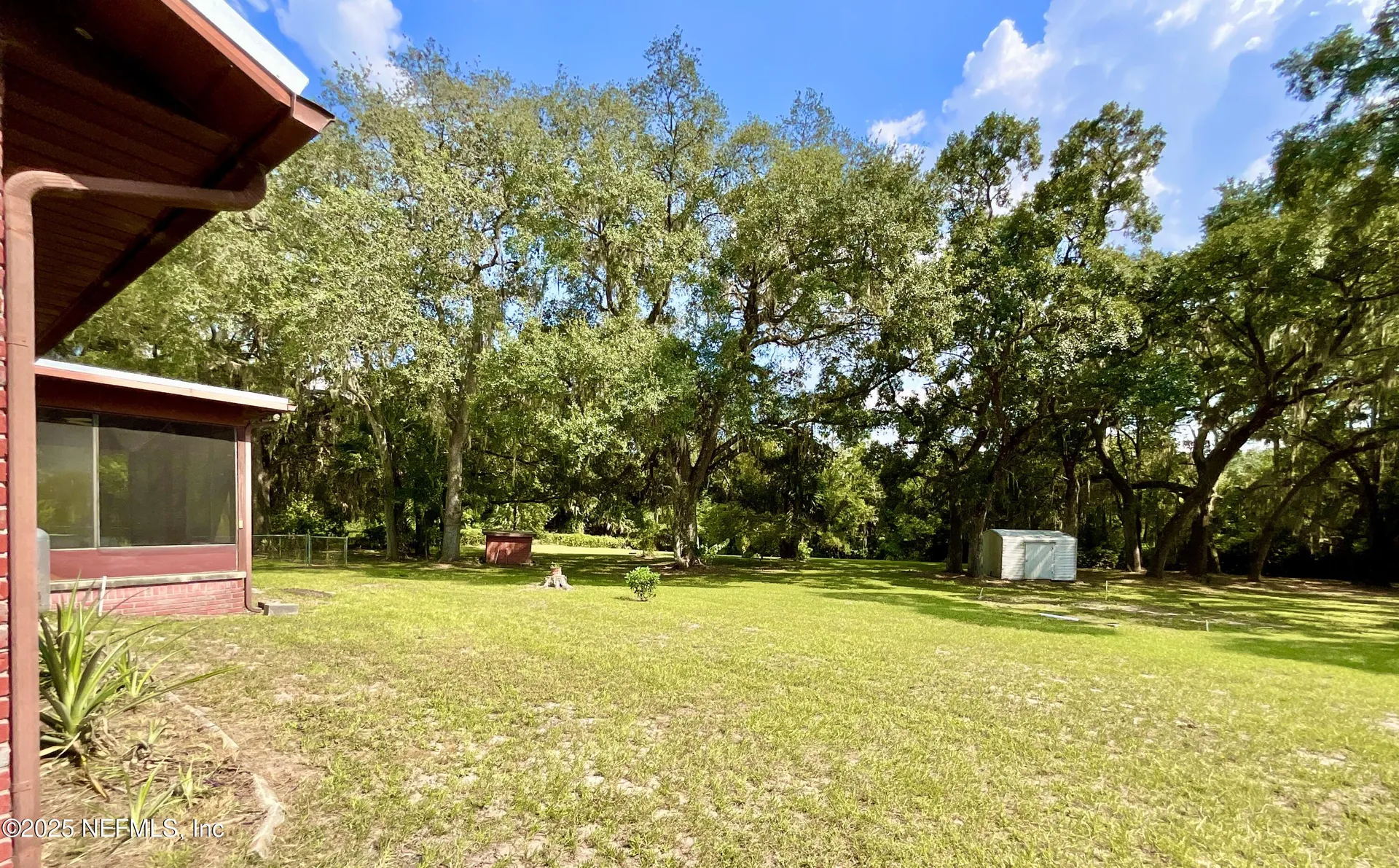 137 Oak Circle Interlachen FL 32148