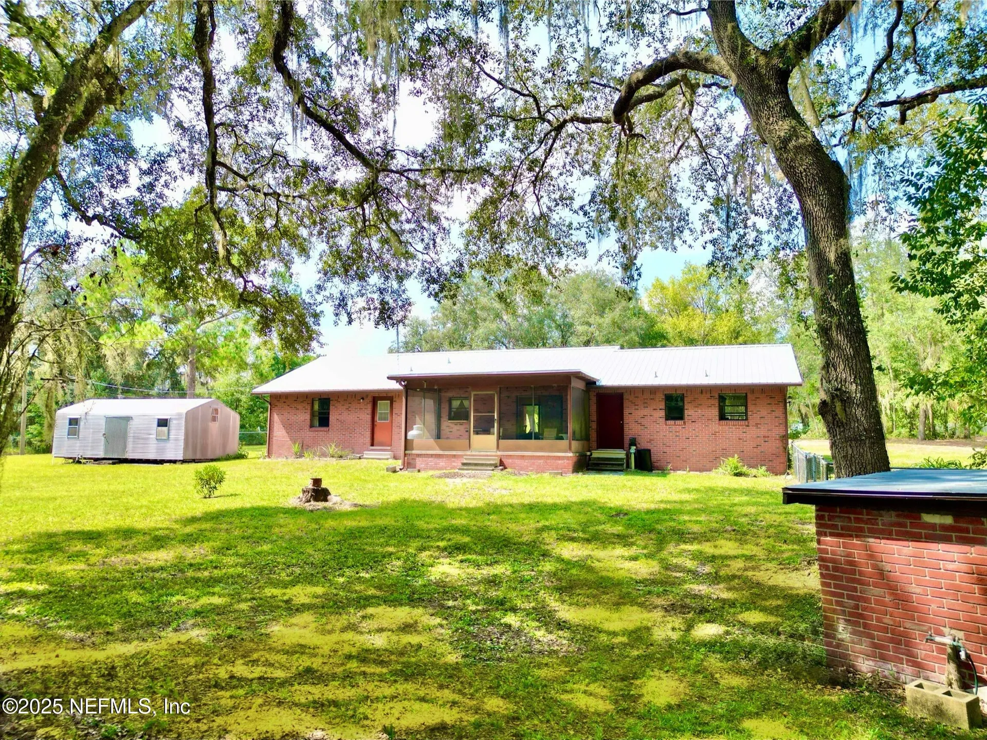 137 Oak Circle Interlachen FL 32148