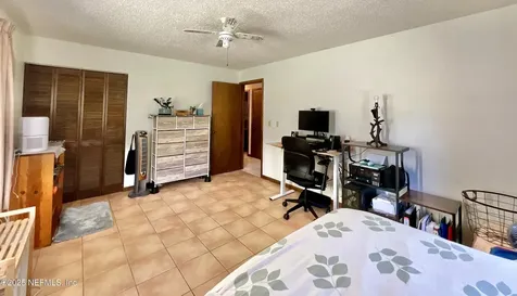137 Oak Circle Interlachen FL 32148