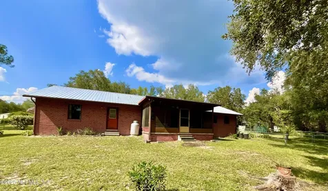 137 Oak Circle Interlachen FL 32148