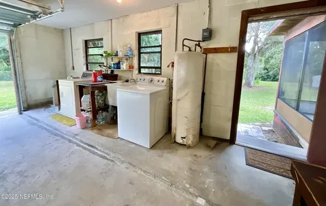 137 Oak Circle Interlachen FL 32148