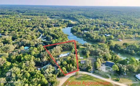 137 Oak Circle Interlachen FL 32148