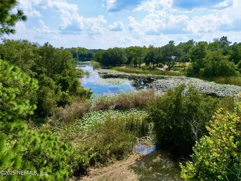 137 Oak Circle Interlachen FL 32148