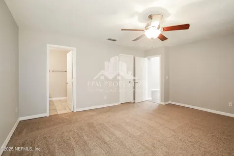 8038 Loch Lomond Lane Jacksonville FL 32244