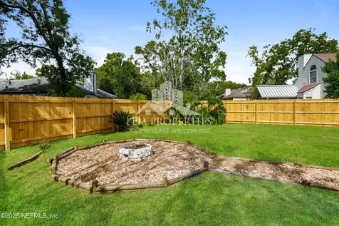 8038 Loch Lomond Lane Jacksonville FL 32244