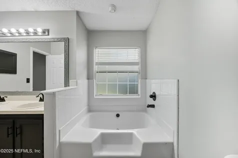 7751 Fawn Lake Drive S Jacksonville FL 32256