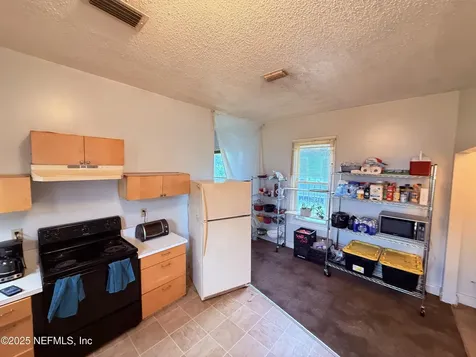 1335 Cleveland Street Jacksonville FL 32209