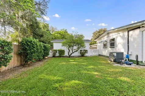 3225 Sandhurst Road E Jacksonville FL 32277