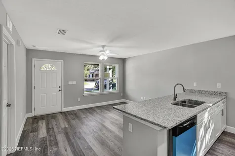 2258 W 45th Street Jacksonville FL 32209