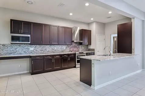 10557 Roundwood Glen Court Jacksonville FL 32256