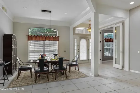 10557 Roundwood Glen Court Jacksonville FL 32256