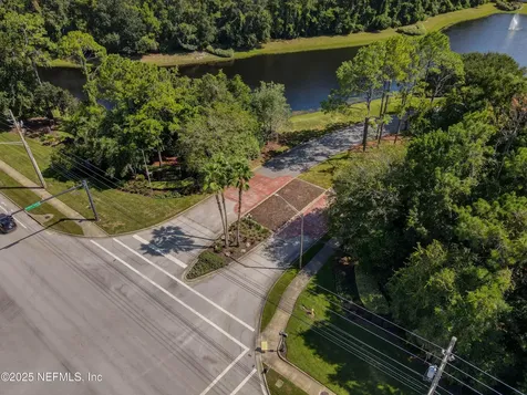 10557 Roundwood Glen Court Jacksonville FL 32256