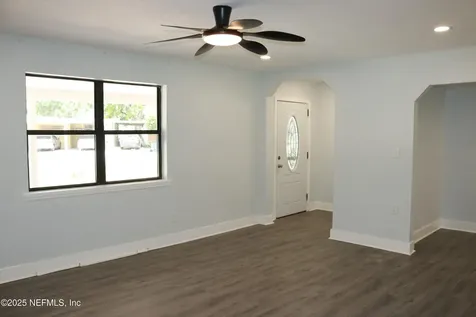 2242 Lake Lucina Drive Jacksonville FL 32211