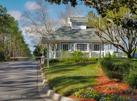 3817 Michaels Landing Circle E Jacksonville FL 32224
