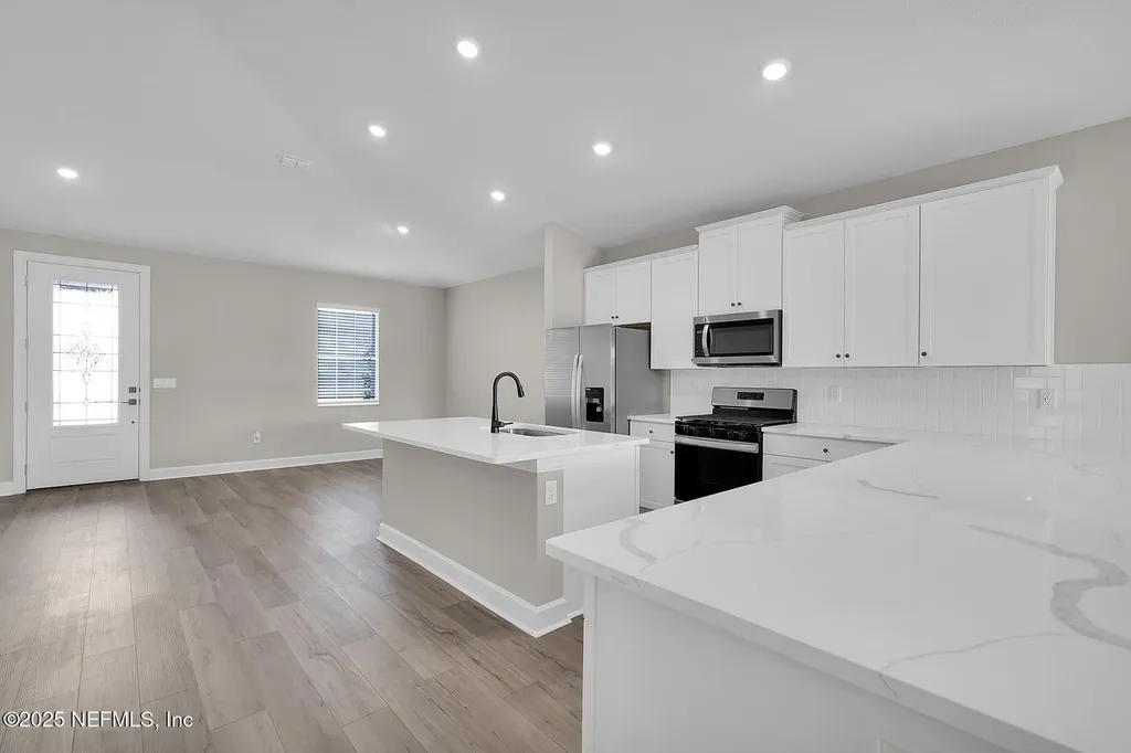 2128 Black Glass Place Middleburg FL 32068