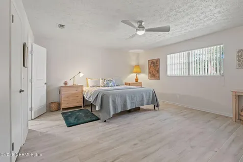 3452 Hoover Lane Jacksonville FL 32277