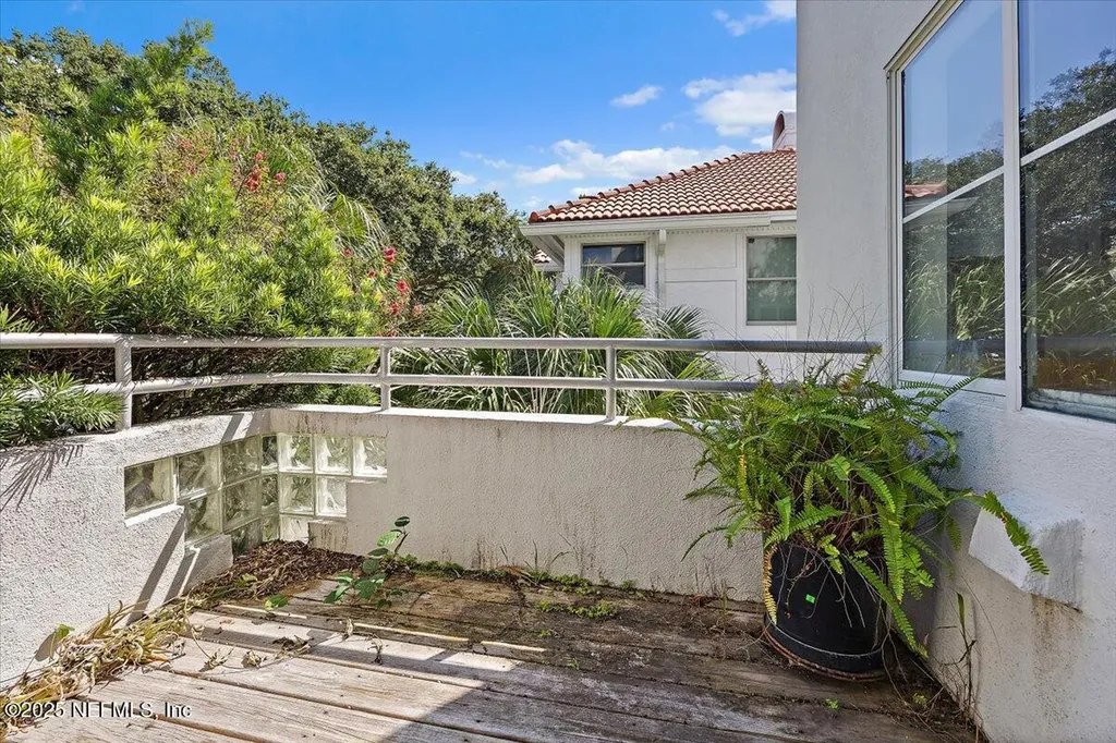 94 Oceanside Drive Atlantic Beach FL 32233