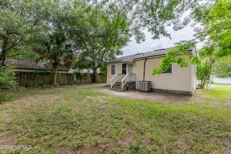 681 Chestnut Drive Jacksonville FL 32208