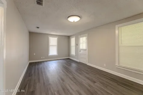 1037 Woodstock Avenue Jacksonville FL 32254