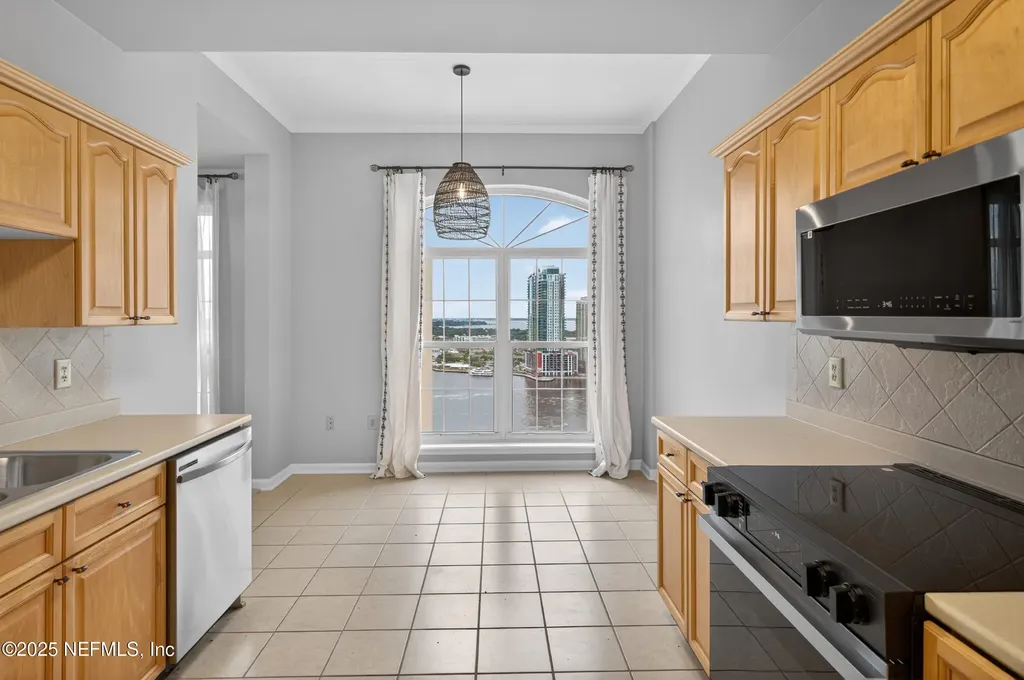 400 E Bay Street Jacksonville FL 32202