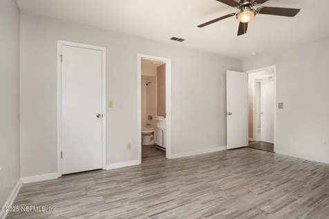 7945 Amandas Crossing Drive E Jacksonville FL 32244