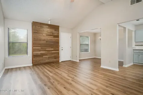7945 Amandas Crossing Drive E Jacksonville FL 32244