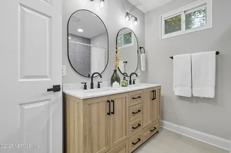 5422 Oak Forest Drive Jacksonville FL 32211