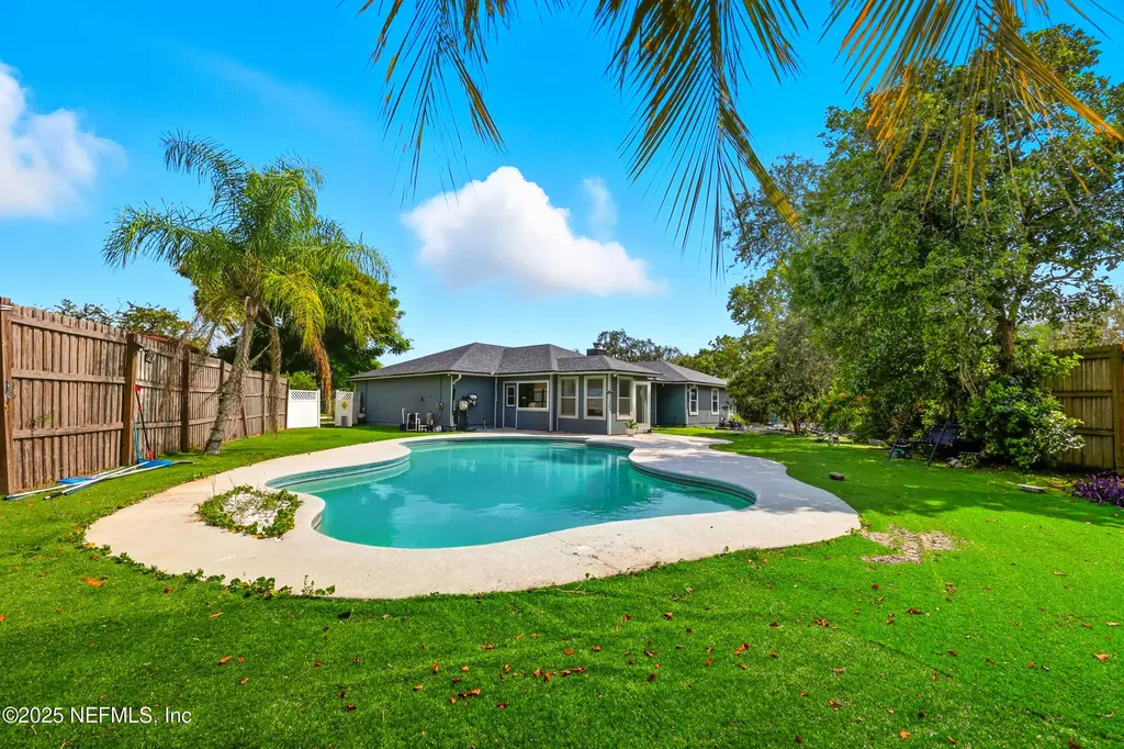 5253 Alloaks Court Jacksonville FL 32258