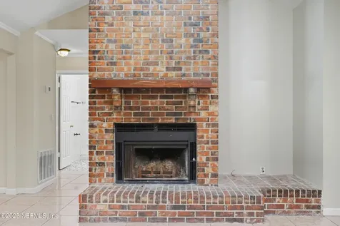 5253 Alloaks Court Jacksonville FL 32258
