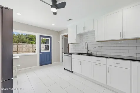 5253 Alloaks Court Jacksonville FL 32258